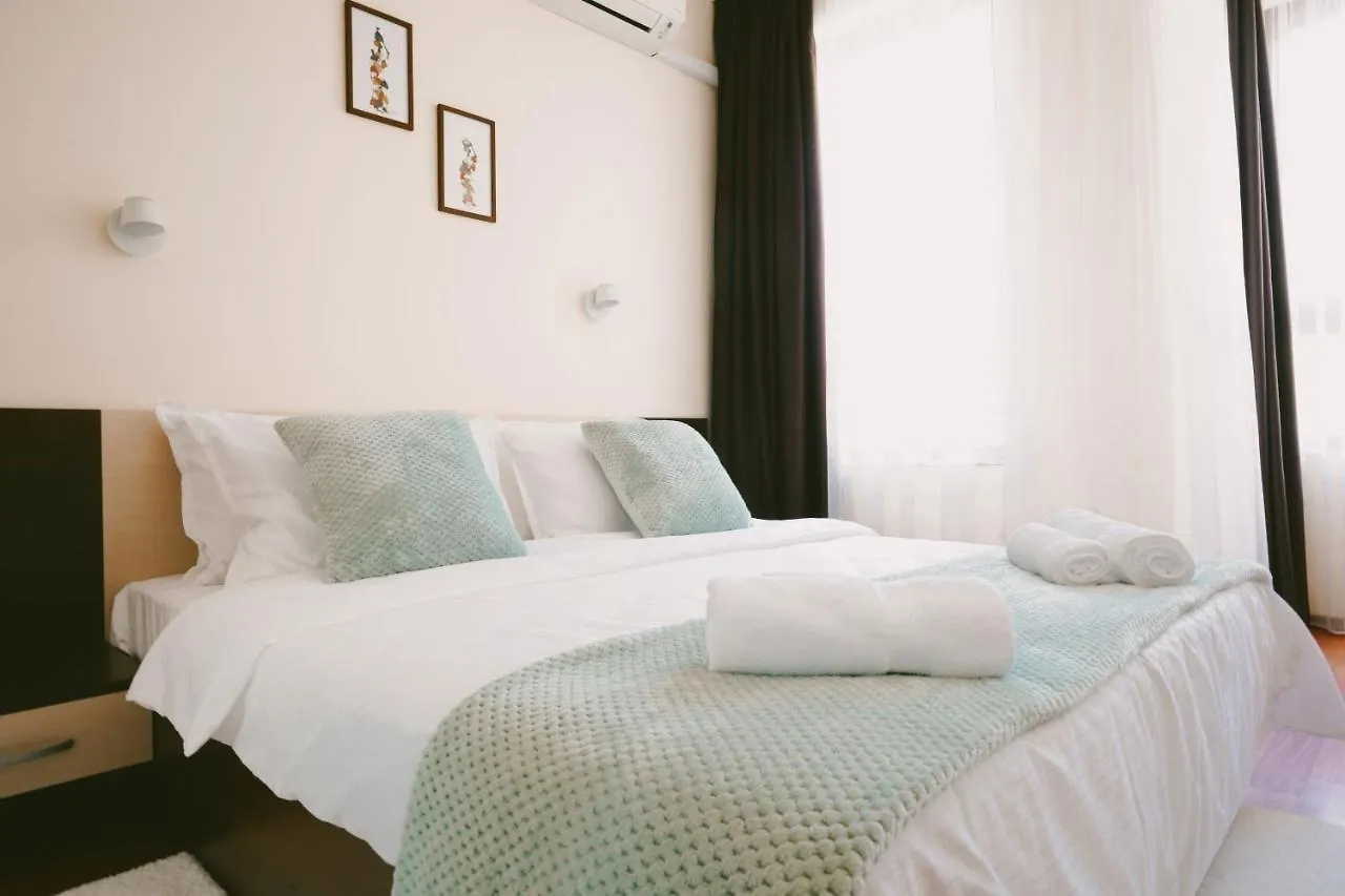 Golden Sands - Two Bedroom Apartment On The Beach